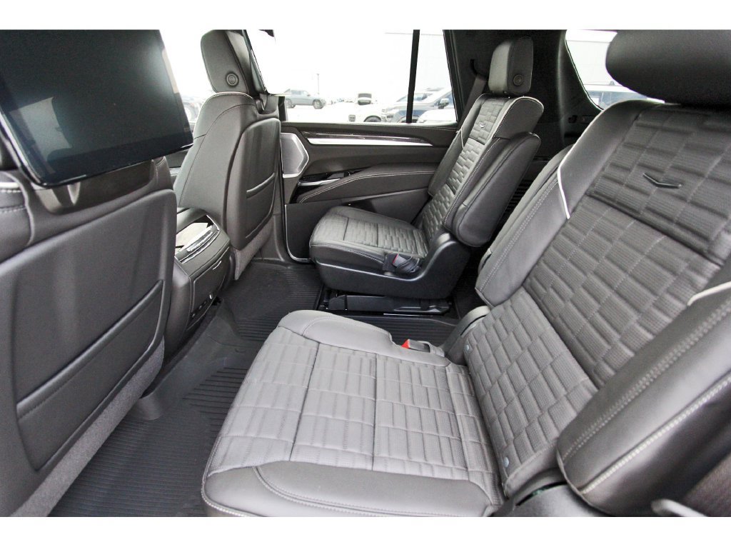 New 2026 Cadillac Escalade V w/ LPO, ONYX Package AWD/4WD image 7