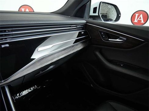 Used 2021 Audi Q8 Premium Plus w/ Premium Plus Package image 20