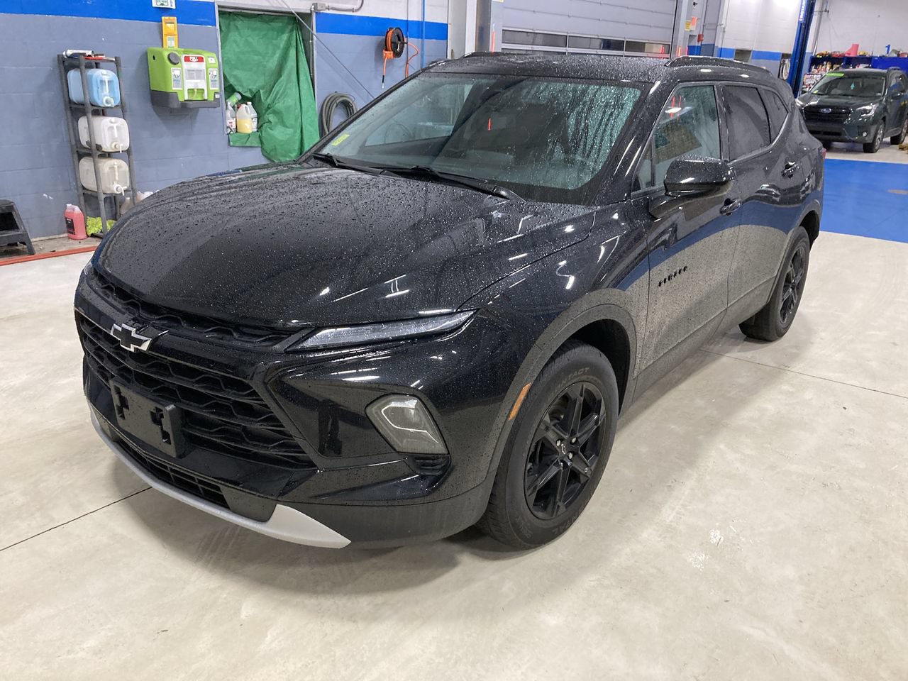 Used 2023 Chevrolet Blazer LT w/ Convenience Package AWD/4WD image 3