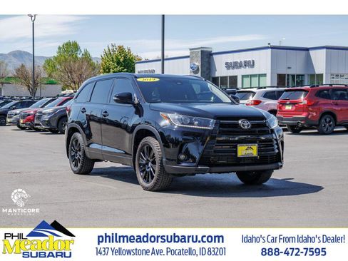 Used 2019 Toyota Highlander SE w/ Nightshade Edition AWD/4WD image 1