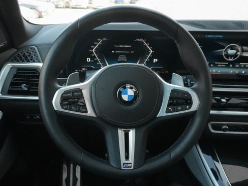 Used 2026 BMW X5 M60i AWD/4WD image 18