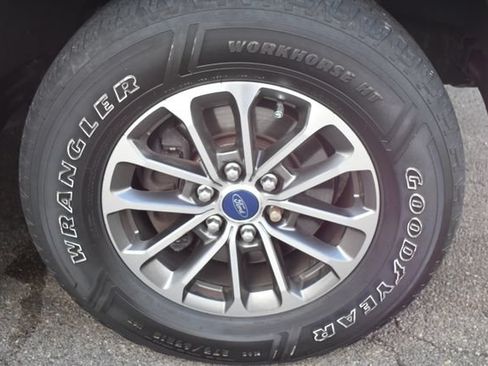 Used 2018 Ford F150 XLT w/ Equipment Group 302A Luxury AWD/4WD image 48