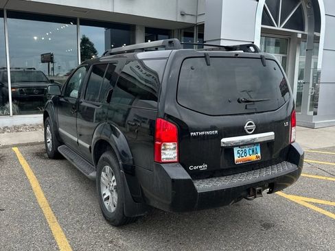 Used 2008 Nissan Pathfinder LE AWD/4WD image 3