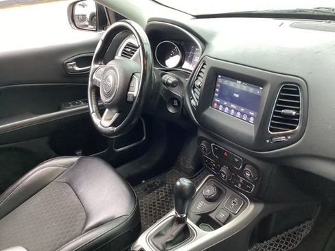 Used 2020 Jeep Compass Latitude w/ Cold Weather Group AWD/4WD image 22