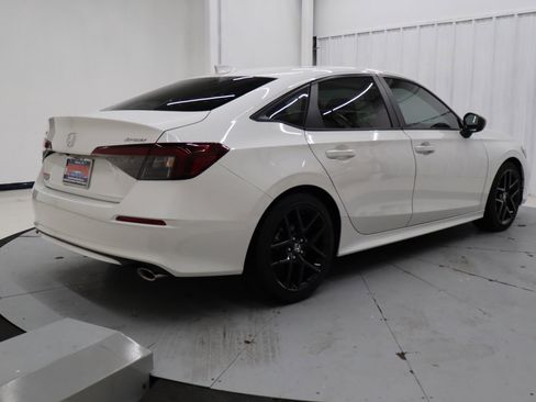 Used 2025 Honda Civic Sport image 3