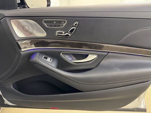Used 2017 Mercedes-Benz S 550 4MATIC Sedan image 34