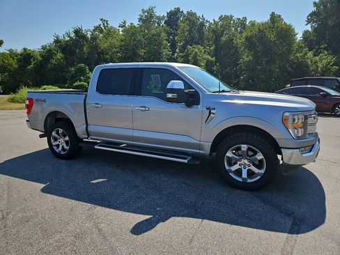 Used 2023 Ford F150 Lariat w/ Max Trailer Tow Package AWD/4WD image 3