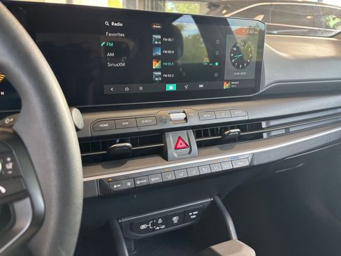 Used 2025 Kia K4 LXS FWD image 17