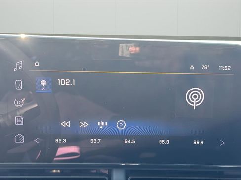 Used 2025 Chevrolet Trax LT image 16