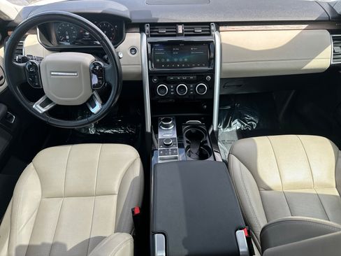 Used 2020 Land Rover Discovery HSE image 37