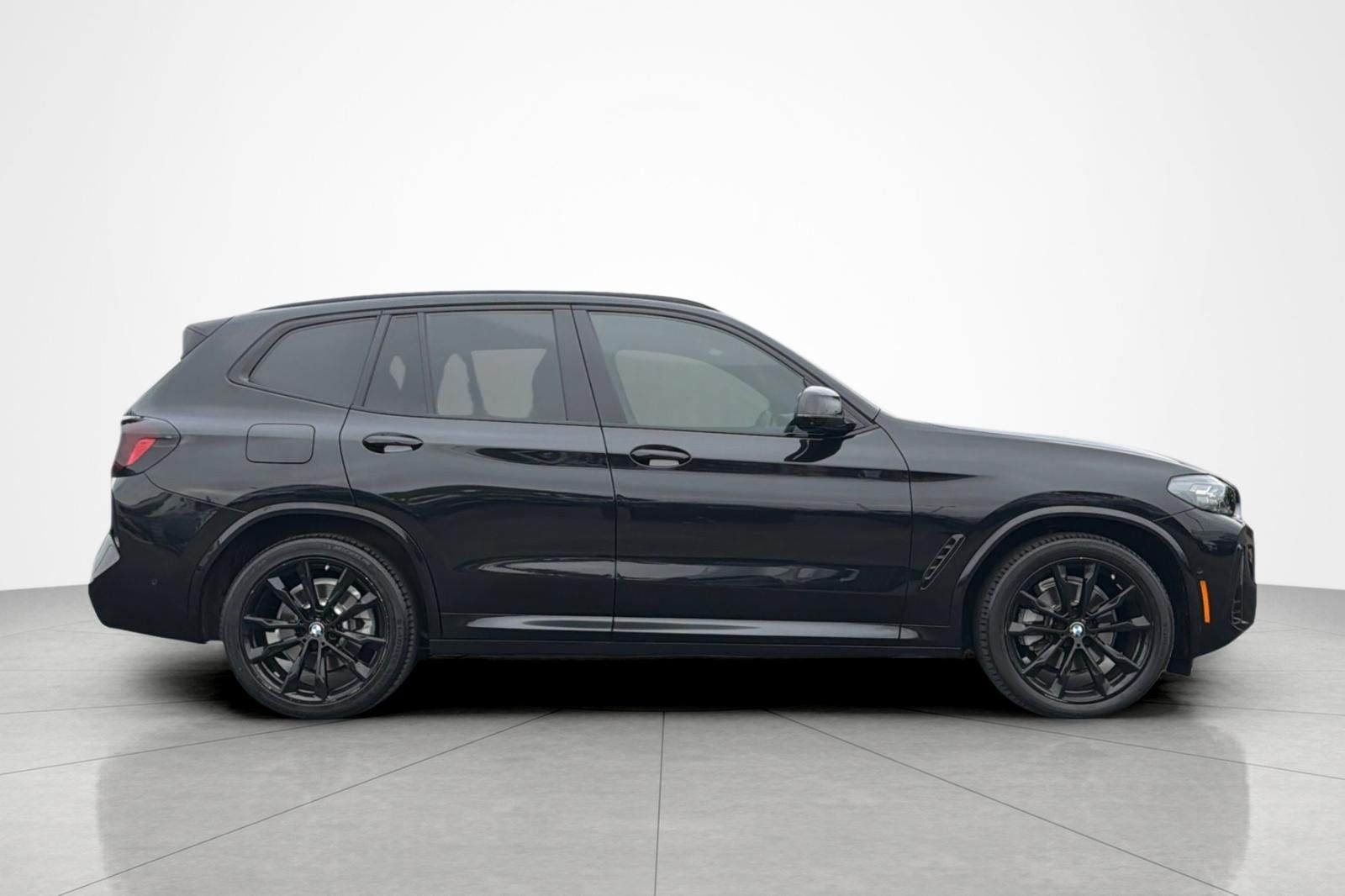 Used 2024 BMW X3 sDrive30i w/ Premium Package RWD image 6