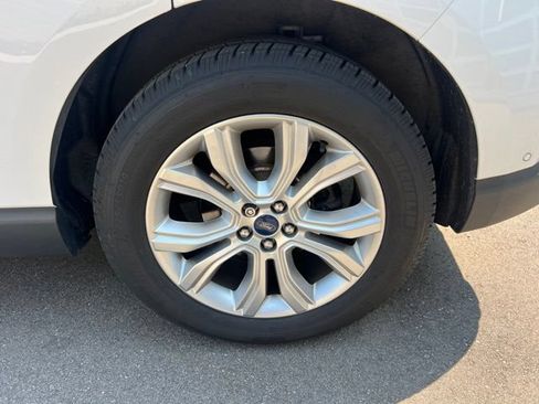 Used 2020 Ford Edge Titanium w/ Equipment Group 301A AWD/4WD image 9
