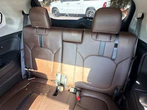 Used 2025 Honda Pilot Elite image 23