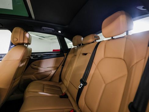 Certified 2023 Porsche Macan image 24