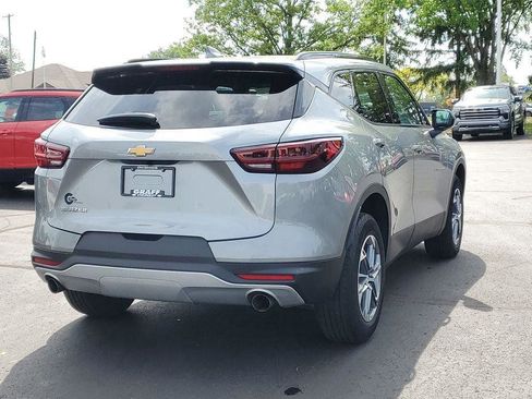 Used 2023 Chevrolet Blazer LT w/ Convenience Package FWD image 3