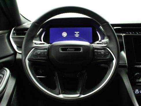 Used 2023 Jeep Grand Cherokee Altitude image 20