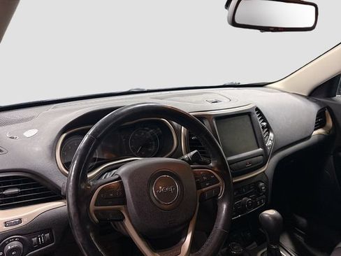 Used 2014 Jeep Cherokee Latitude w/ Cold Weather Group AWD/4WD image 10