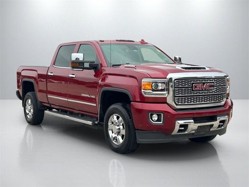 Used 2019 GMC Sierra 3500 Denali w/ Duramax Plus Package image 3