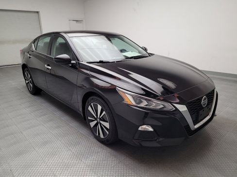 Used 2022 Nissan Altima 2.5 SV image 13