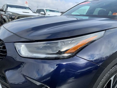 Used 2022 Toyota Highlander XSE image 29