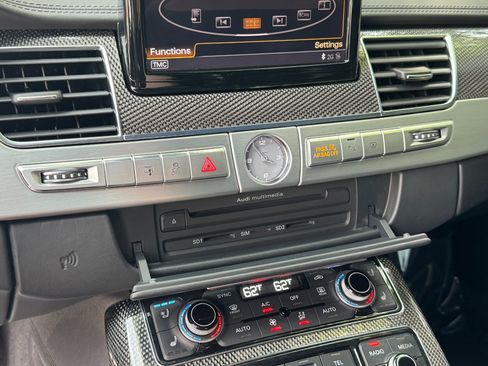 Used 2014 Audi S8 AWD/4WD image 44