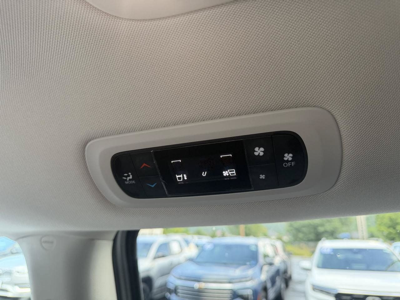 Used 2024 Chrysler Voyager LX FWD image 19