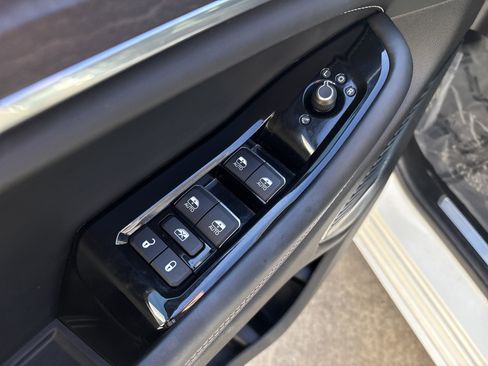 Used 2022 Jeep Grand Cherokee L Overland image 15