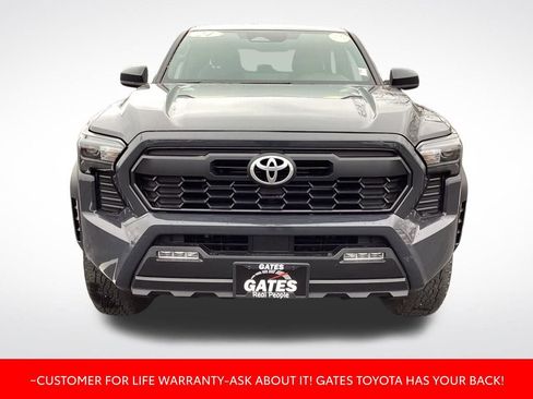 Used 2024 Toyota Tacoma TRD Off-Road image 2