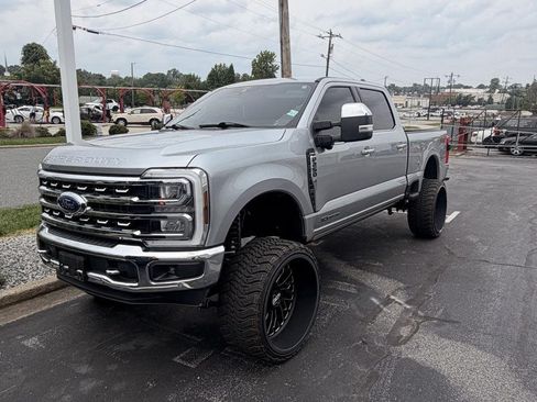 Used 2024 Ford F250 Lariat w/ Lariat Ultimate Package AWD/4WD image 2