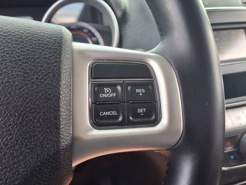 Used 2019 Dodge Journey SE w/ Connectivity Group FWD image 28