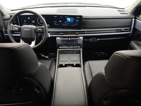 Used 2025 Hyundai Santa Fe Limited image 10