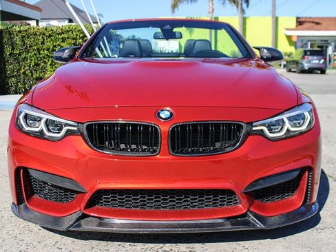 Used 2018 BMW M4 Convertible image 10