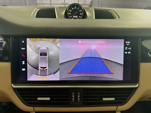 Certified 2023 Porsche Cayenne AWD/4WD image 23