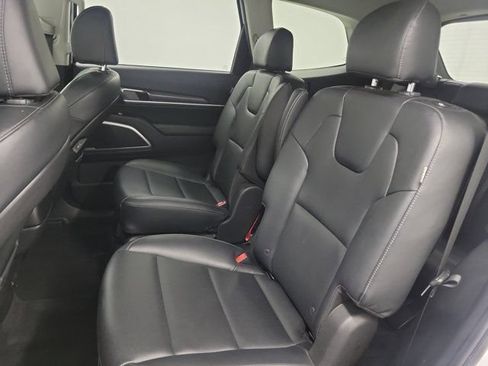 Certified 2023 Kia Telluride S AWD/4WD image 11