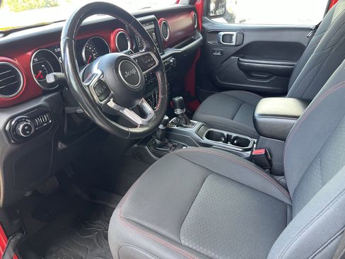 Used 2021 Jeep Gladiator Rubicon AWD/4WD image 9