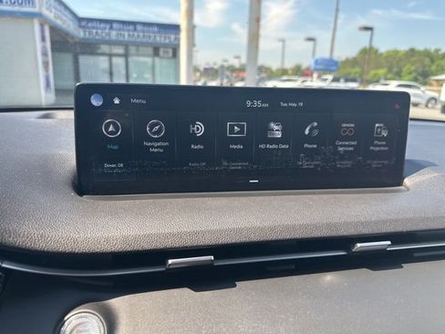 Used 2025 Genesis GV70 2.5T AWD/4WD image 21