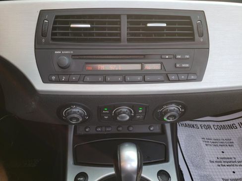 Used 2008 BMW Z4 3.0si image 8