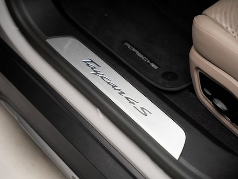 Used 2023 Porsche Taycan 4S image 56