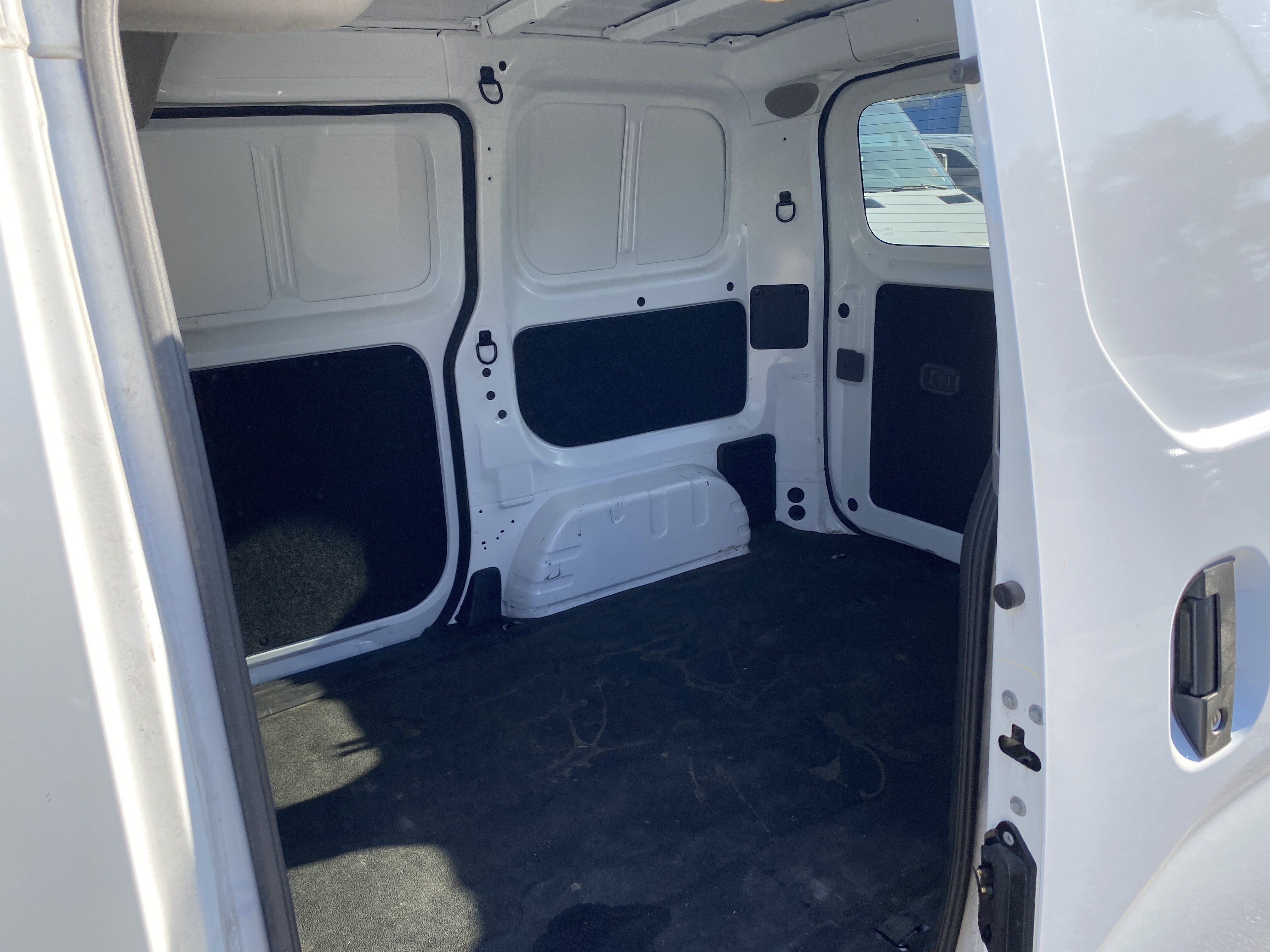 Used 2021 Nissan NV200 SV w/ Back Door Glass Package FWD image 17