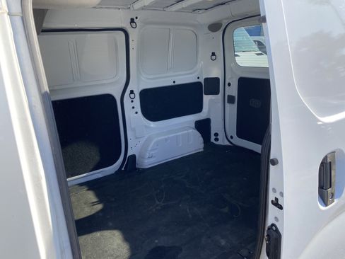 Used 2021 Nissan NV200 SV w/ Back Door Glass Package FWD image 17