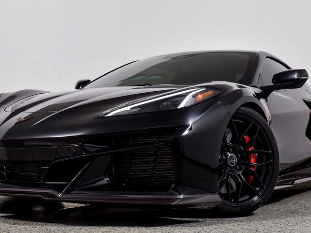 Used 2024 Chevrolet Corvette Z06 RWD image 6