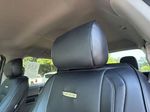 Used 2017 Ford F350 XLT w/ XLT Premium Package AWD/4WD image 11