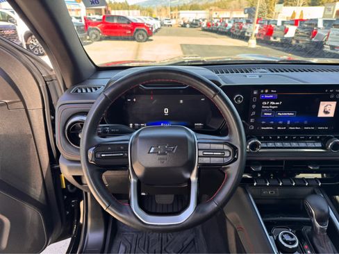 Used 2024 Chevrolet Colorado Z71 w/ Z71 Convenience Package 2 image 12