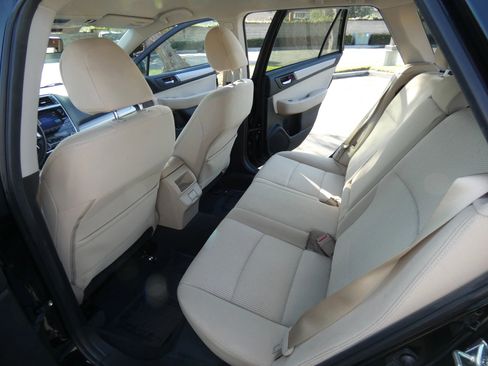 Used 2019 Subaru Outback 2.5i Premium image 46