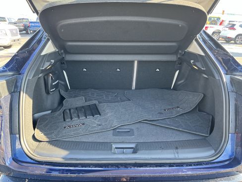 Used 2023 Nissan Ariya AWD image 5