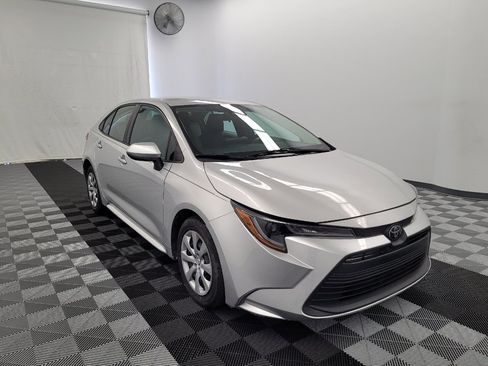 Used 2024 Toyota Corolla LE FWD image 13