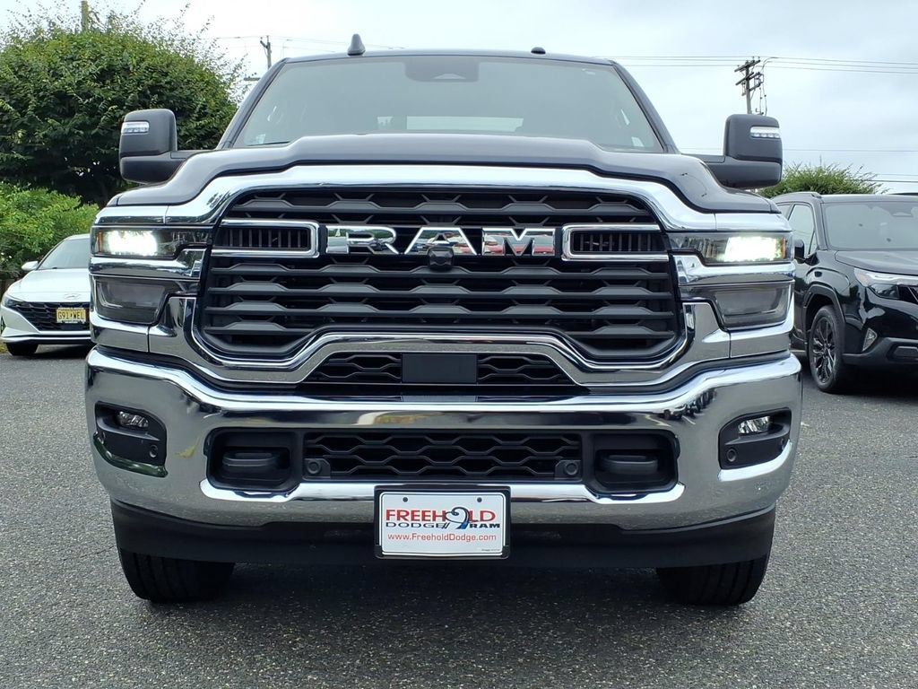 Used 2025 RAM 2500 Big Horn AWD/4WD image 2