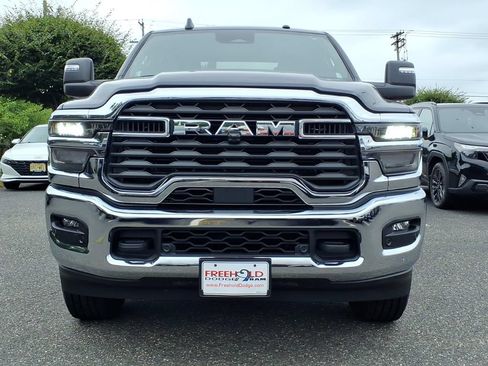 Used 2025 RAM 2500 Big Horn AWD/4WD image 2