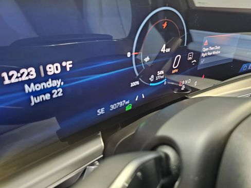 Used 2024 Cadillac Lyriq Sport RWD image 16