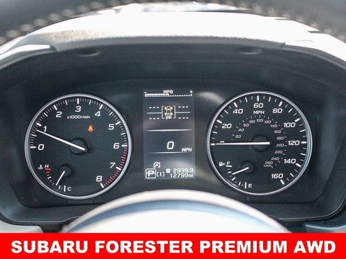 Used 2025 Subaru Forester Premium AWD/4WD image 23